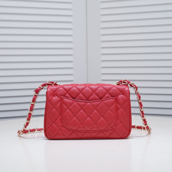 シャネルバッグ側面デザイン